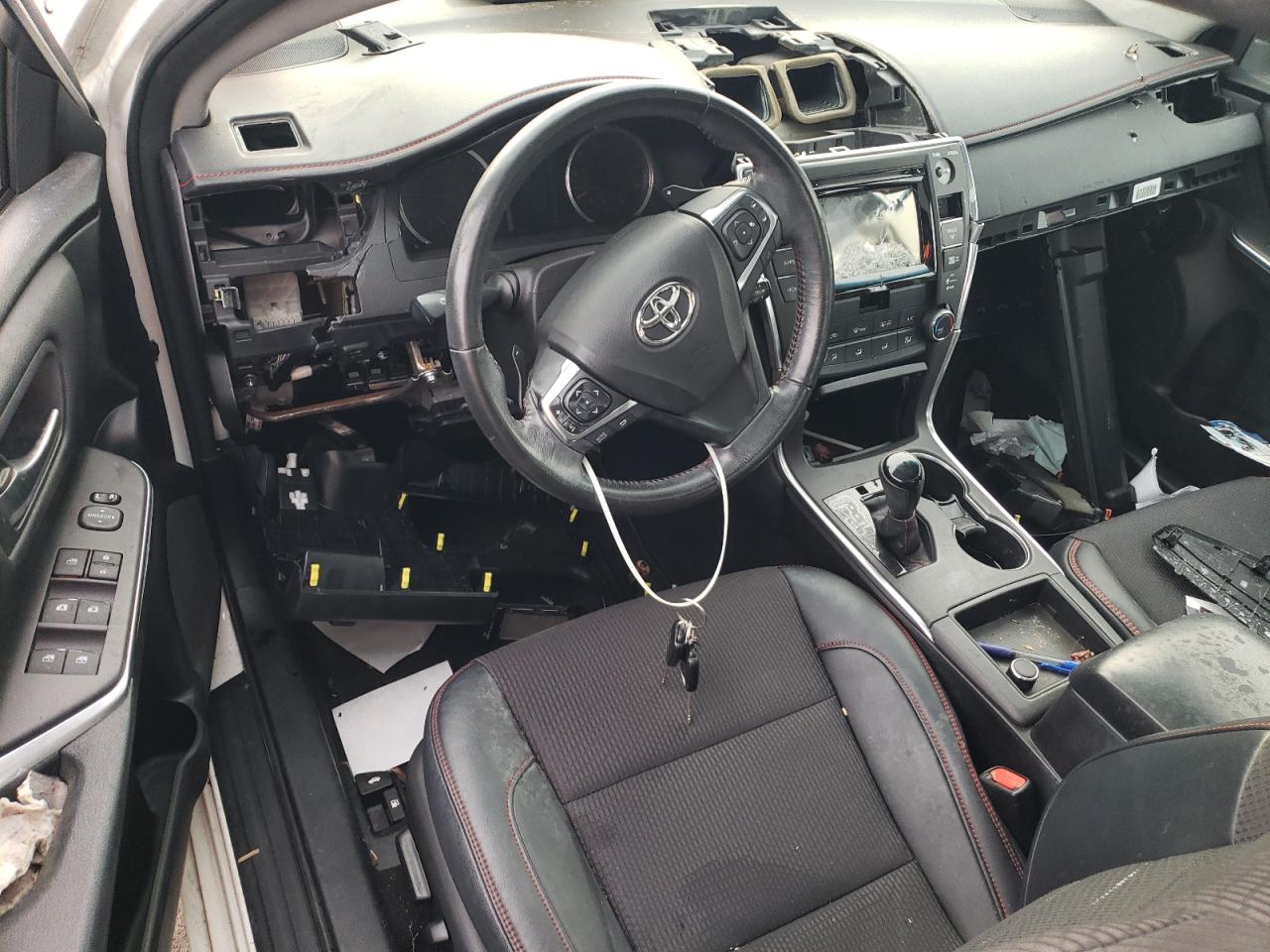 2016 Toyota Camry - Image 8