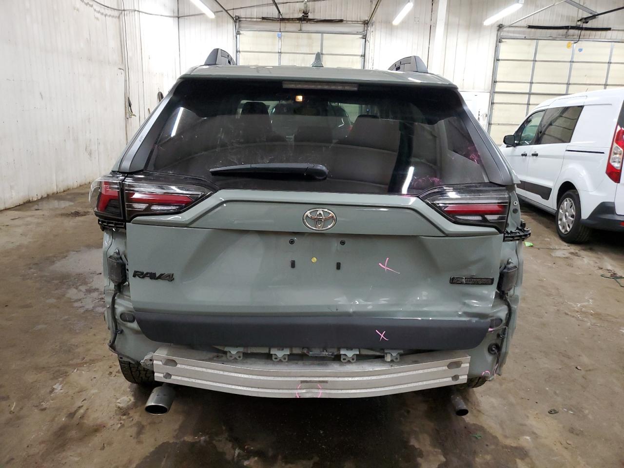 2019 Toyota RAV 4 - Image 6