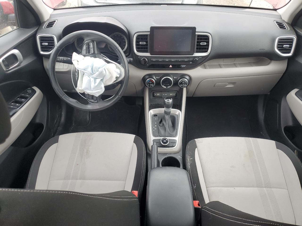 2022 Hyundai Venue - Image 8