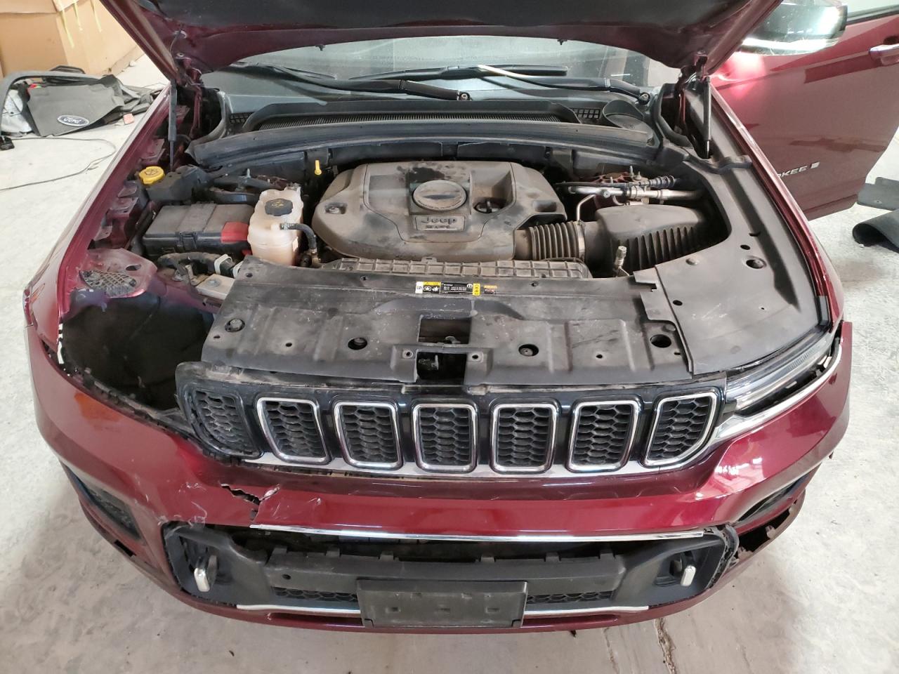 2021 Jeep Grand Cherokee - Image 12