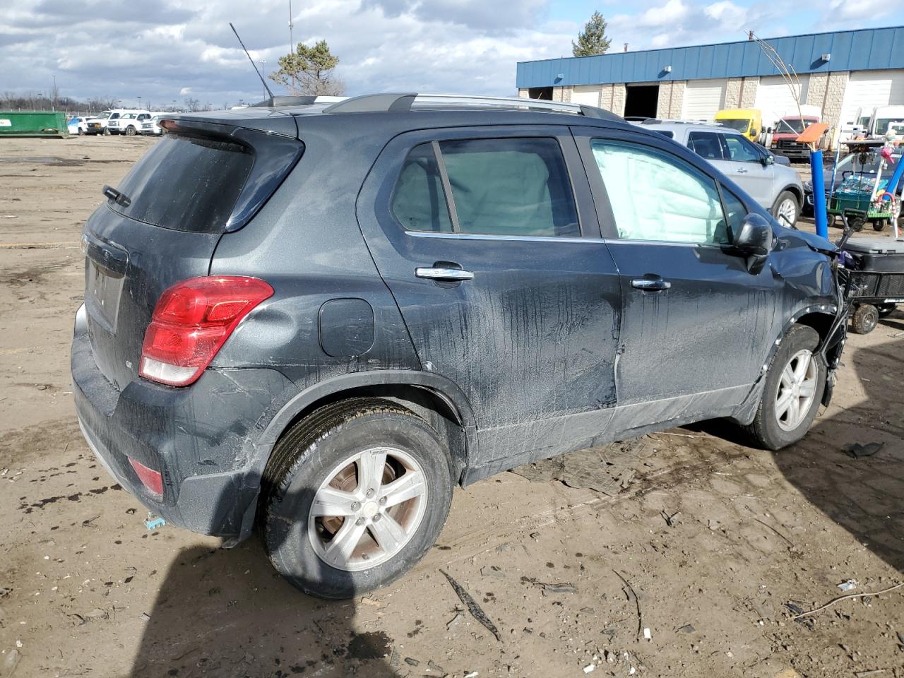 2017 Chevrolet Trax - Image 3