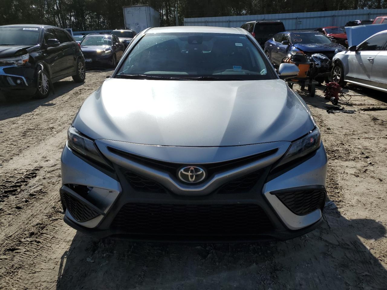 2021 Toyota Camry - Image 5