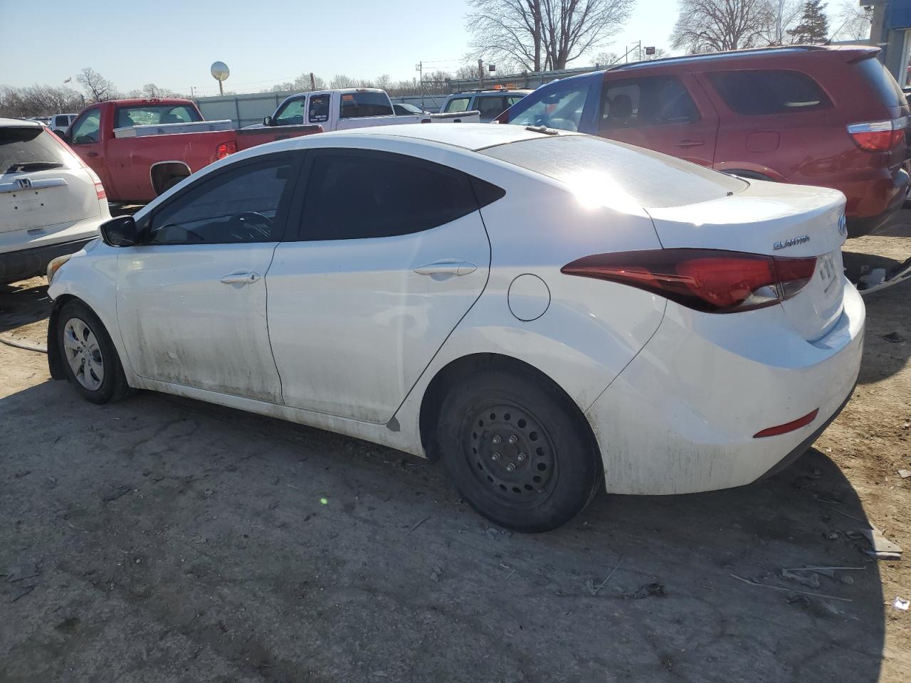 2016 Hyundai Elantra - Image 2