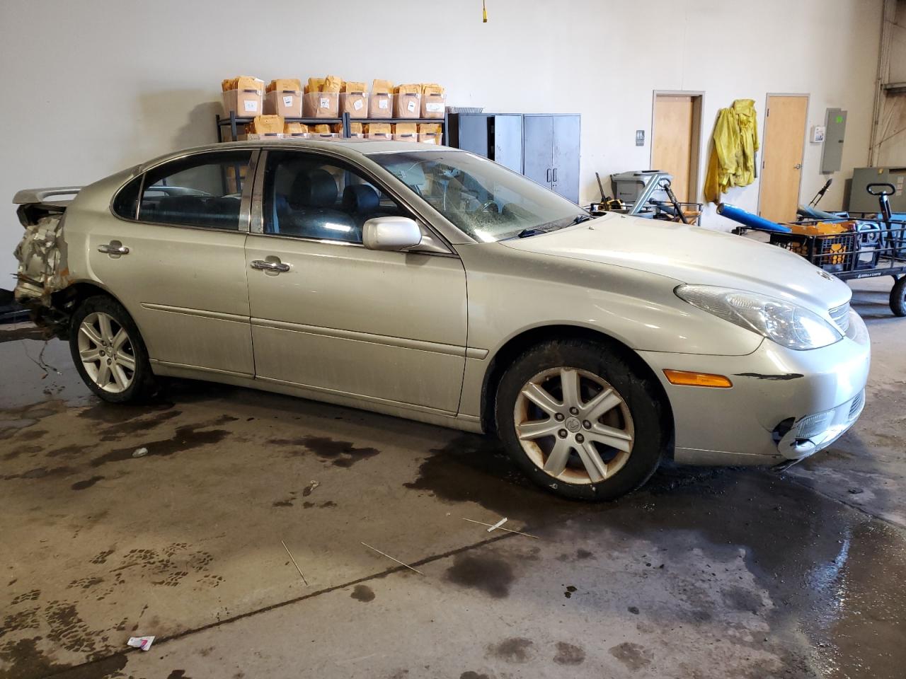 2004 Lexus ES - Image 4