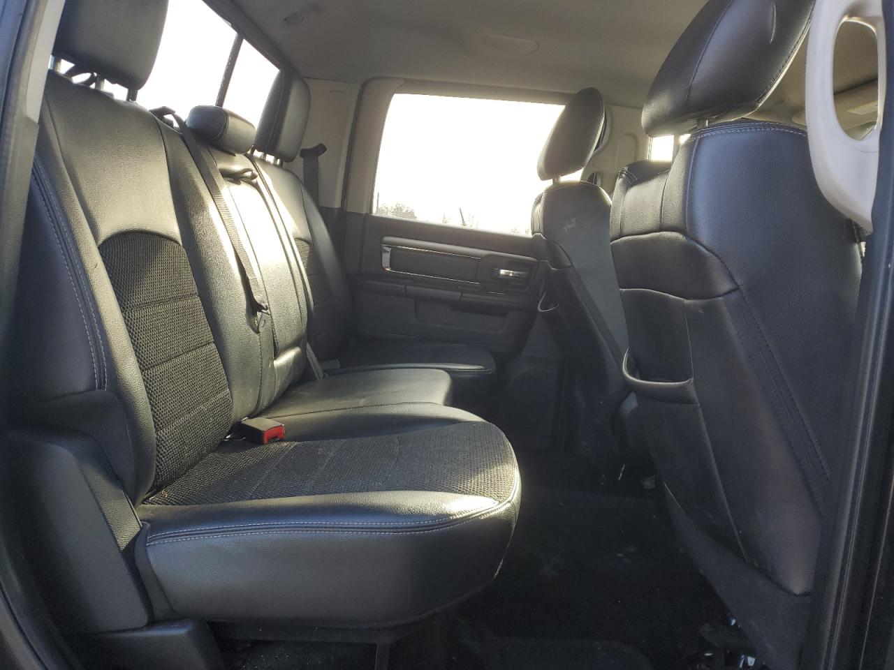 2017 RAM 1500 - Image 10