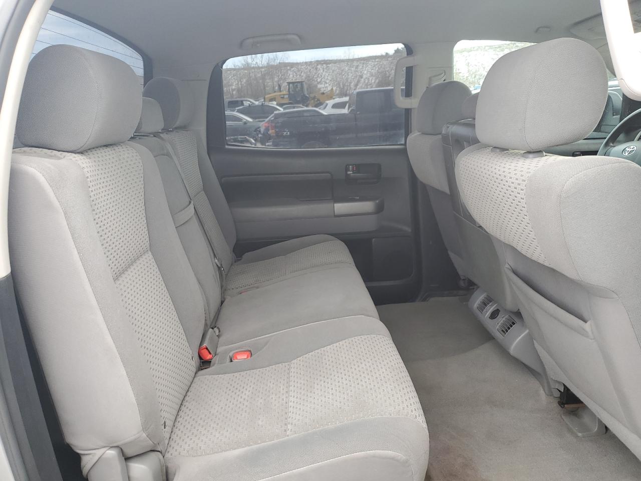 2010 Toyota Tundra - Image 10