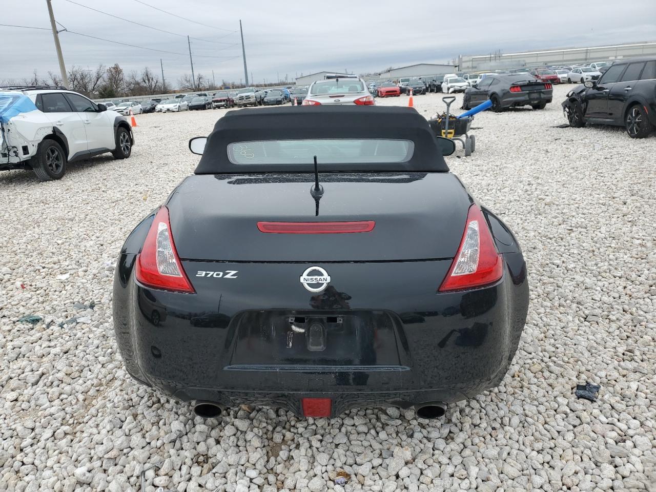 2014 Nissan 370Z - Image 6