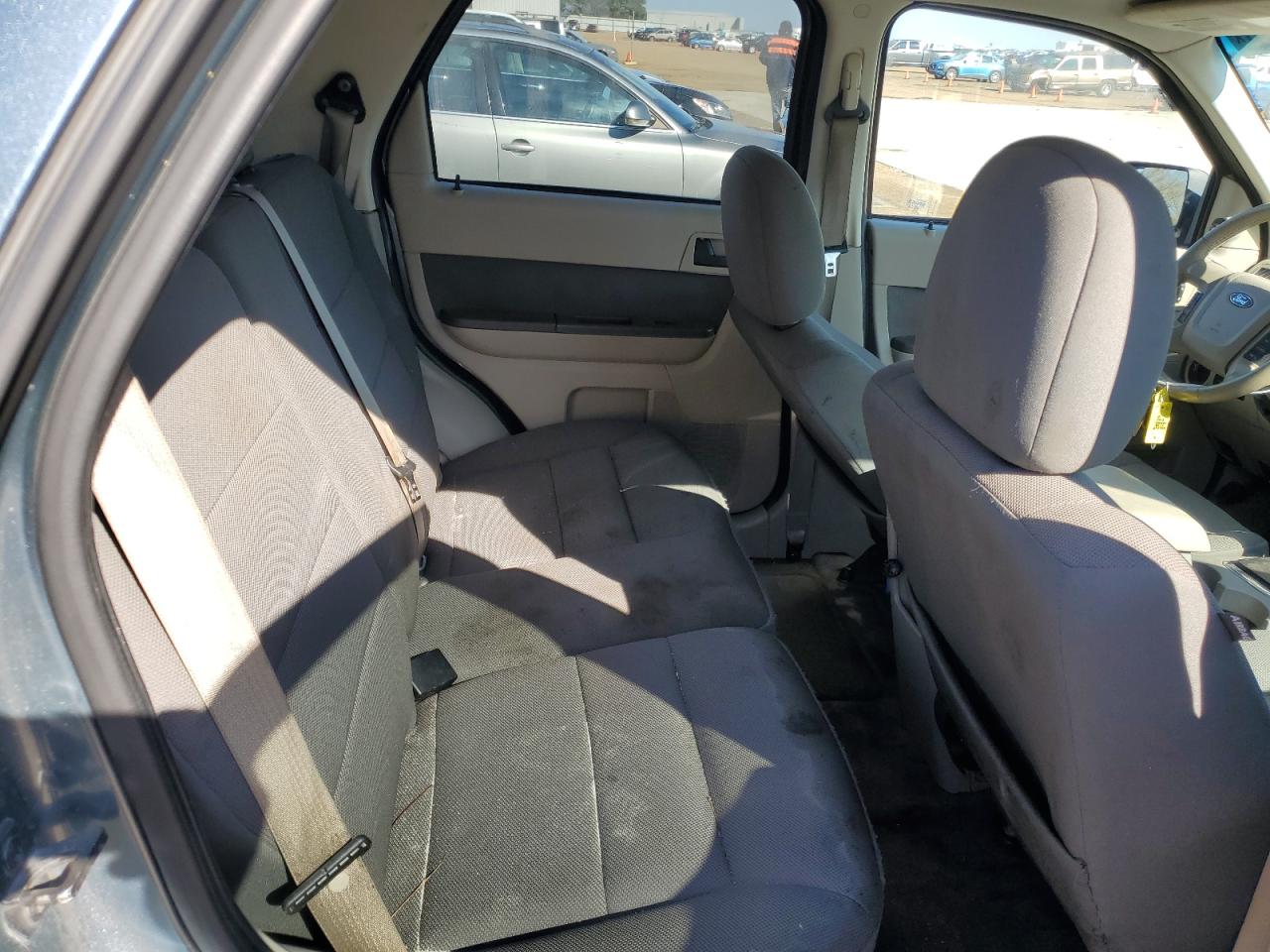 2010 Ford Escape - Image 11