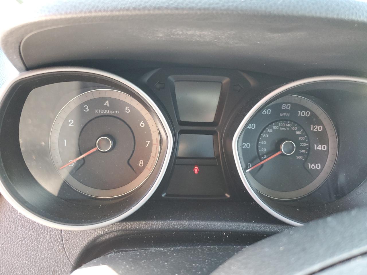 2017 Hyundai Elantra - Image 9