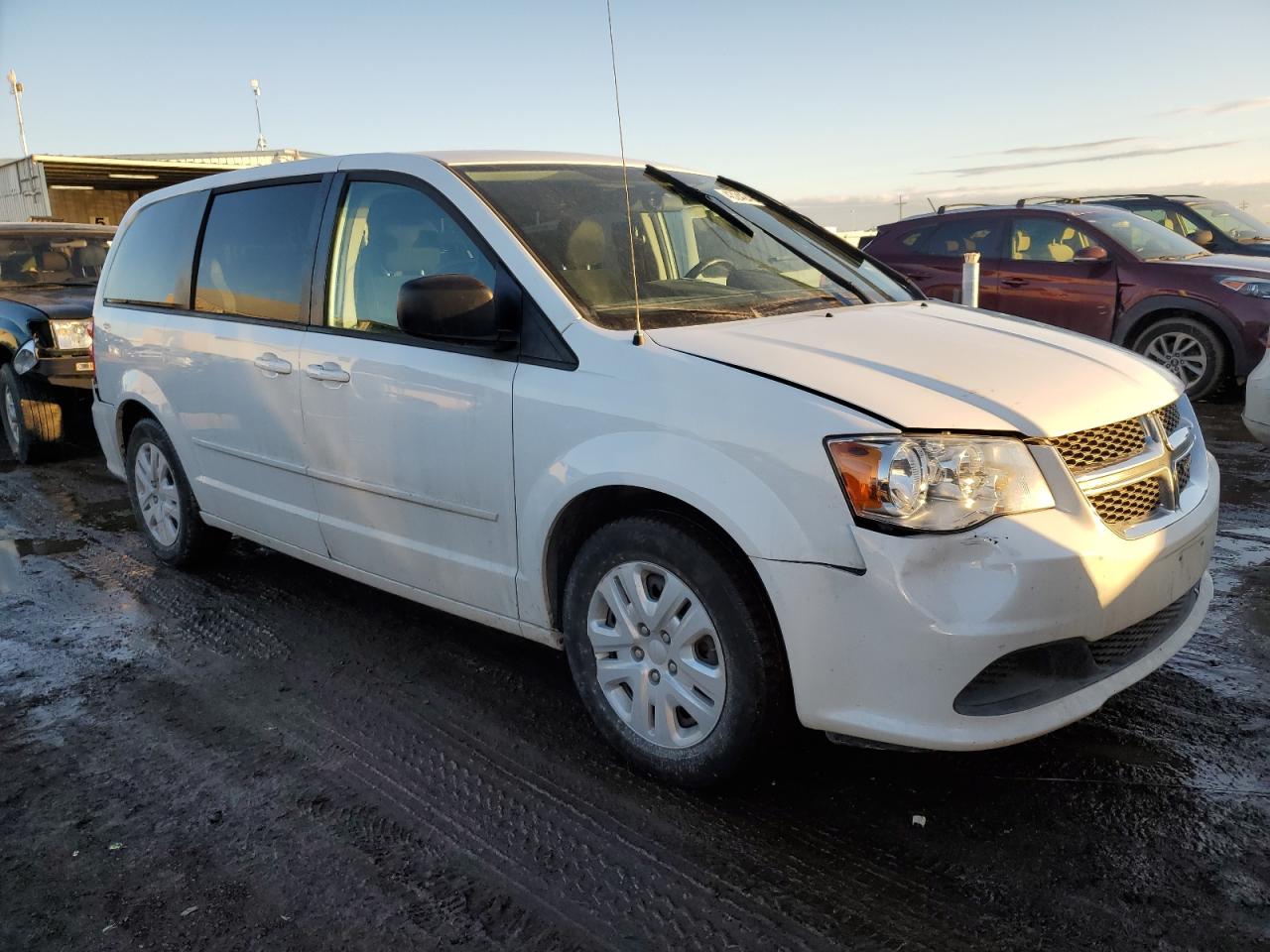 2015 Dodge Caravan - Image 4