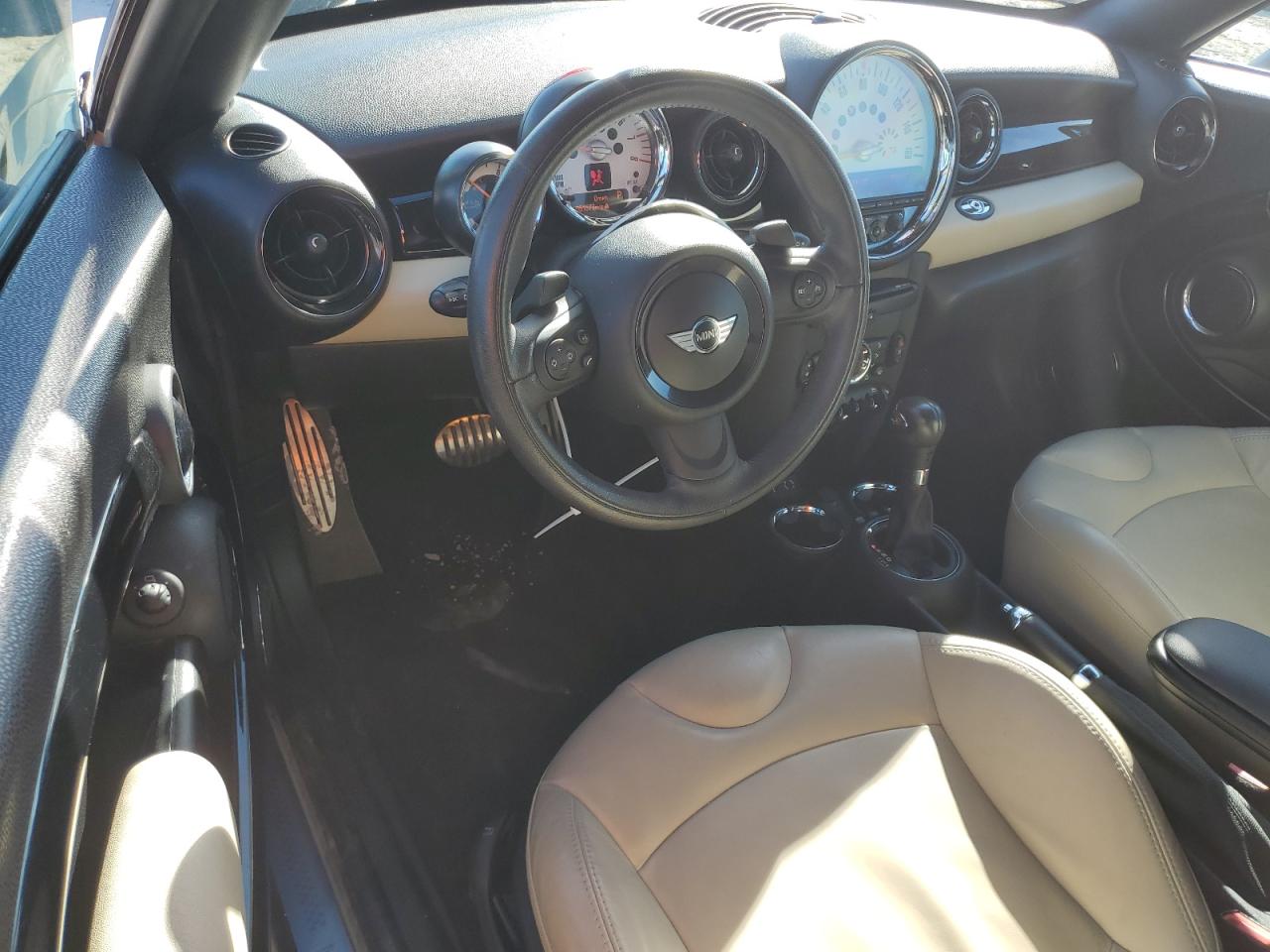 2014 MINI Cooper - Image 8
