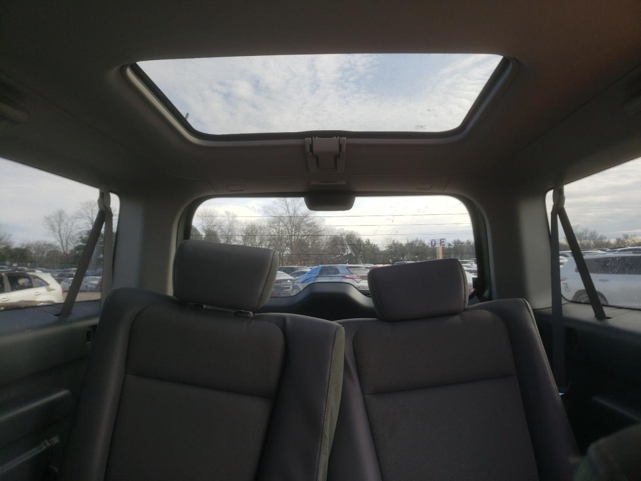 2005 Honda Element - Image 10