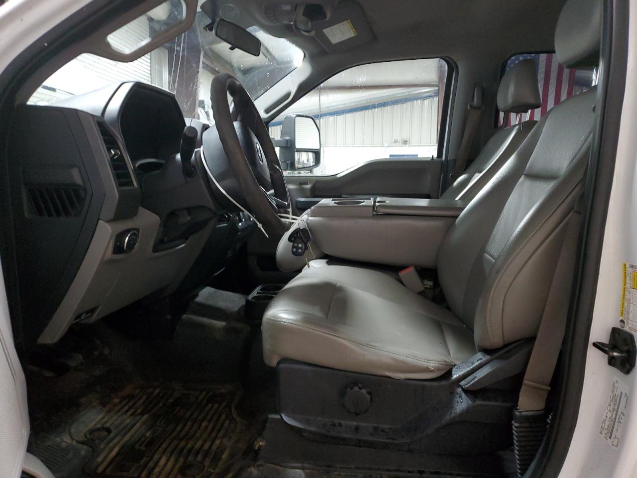 2017 Ford F250 - Image 7
