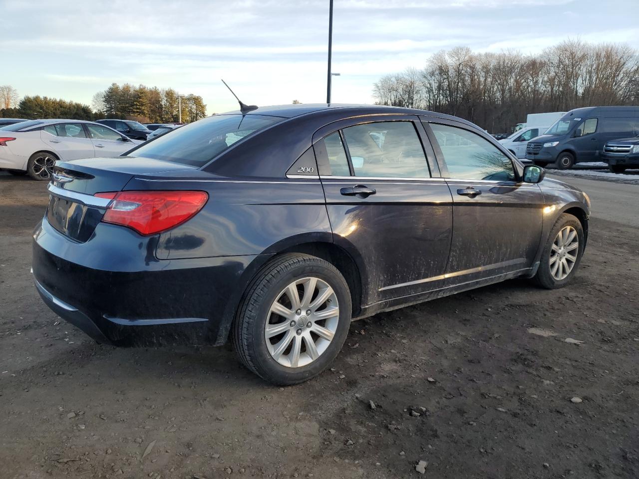 2012 Chrysler 200 - Image 3