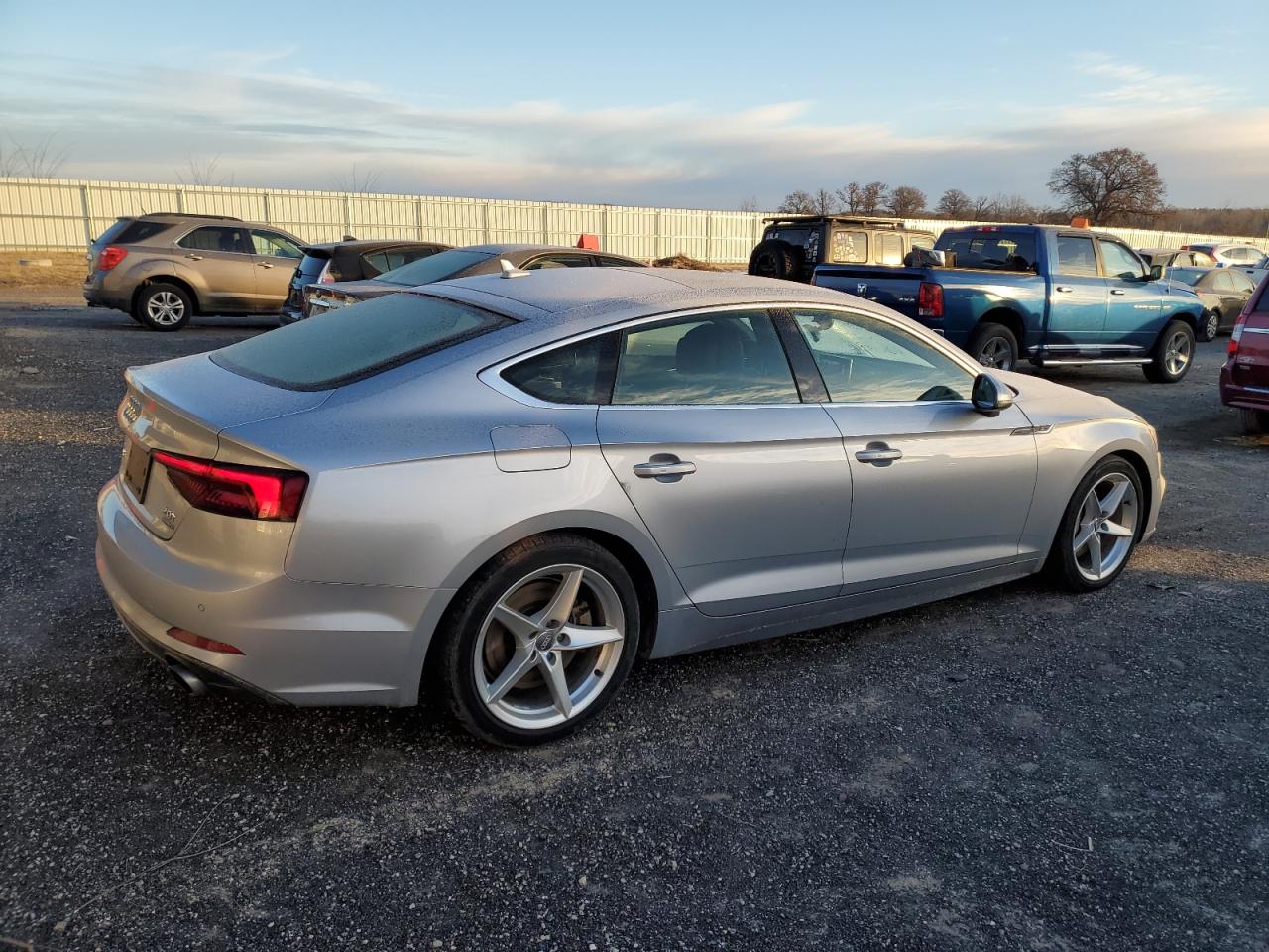 VIN WAUENCF58JA119547 2018 AUDI A5 no.3