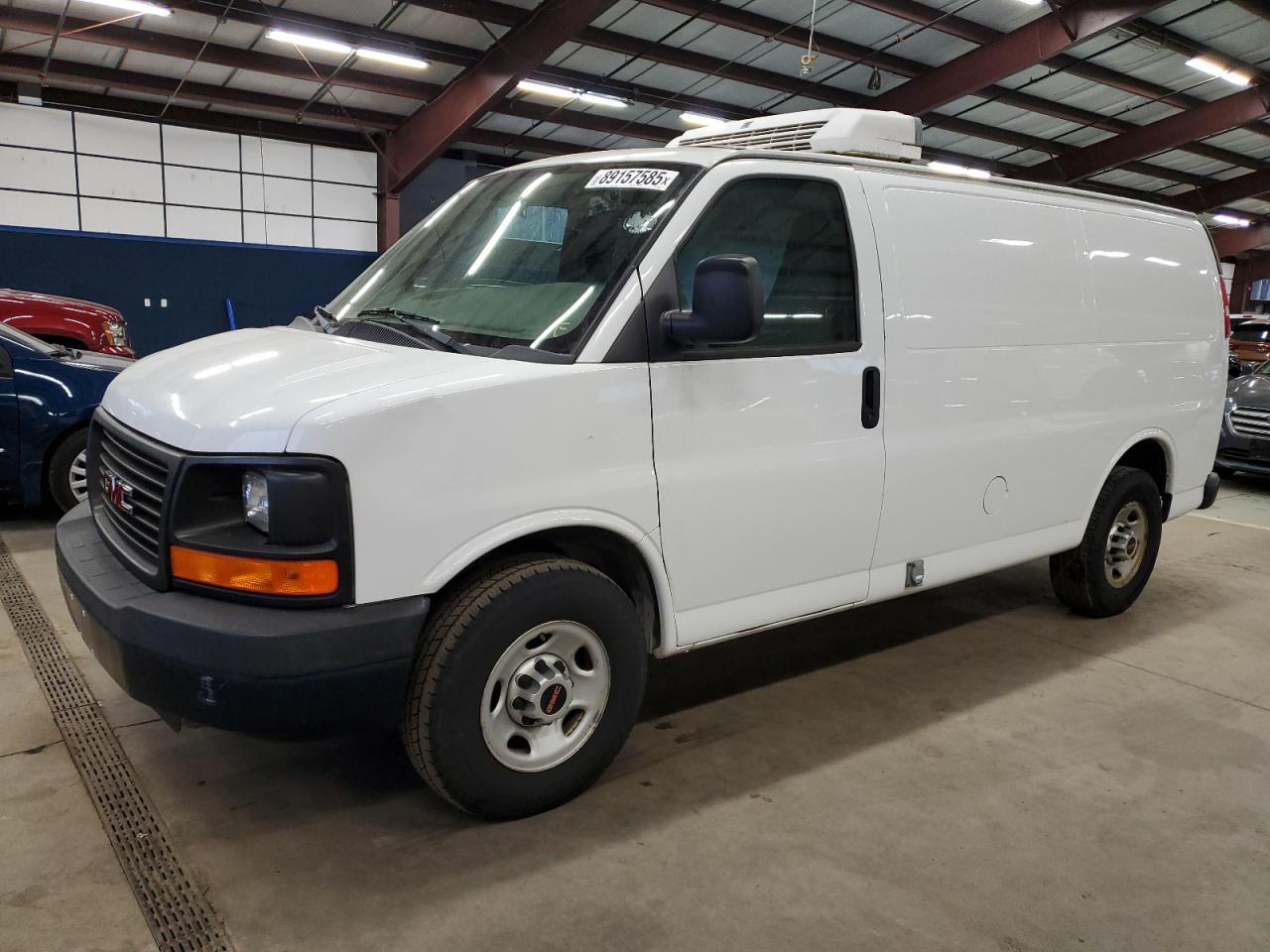 2016 GMC Savana - Image 1