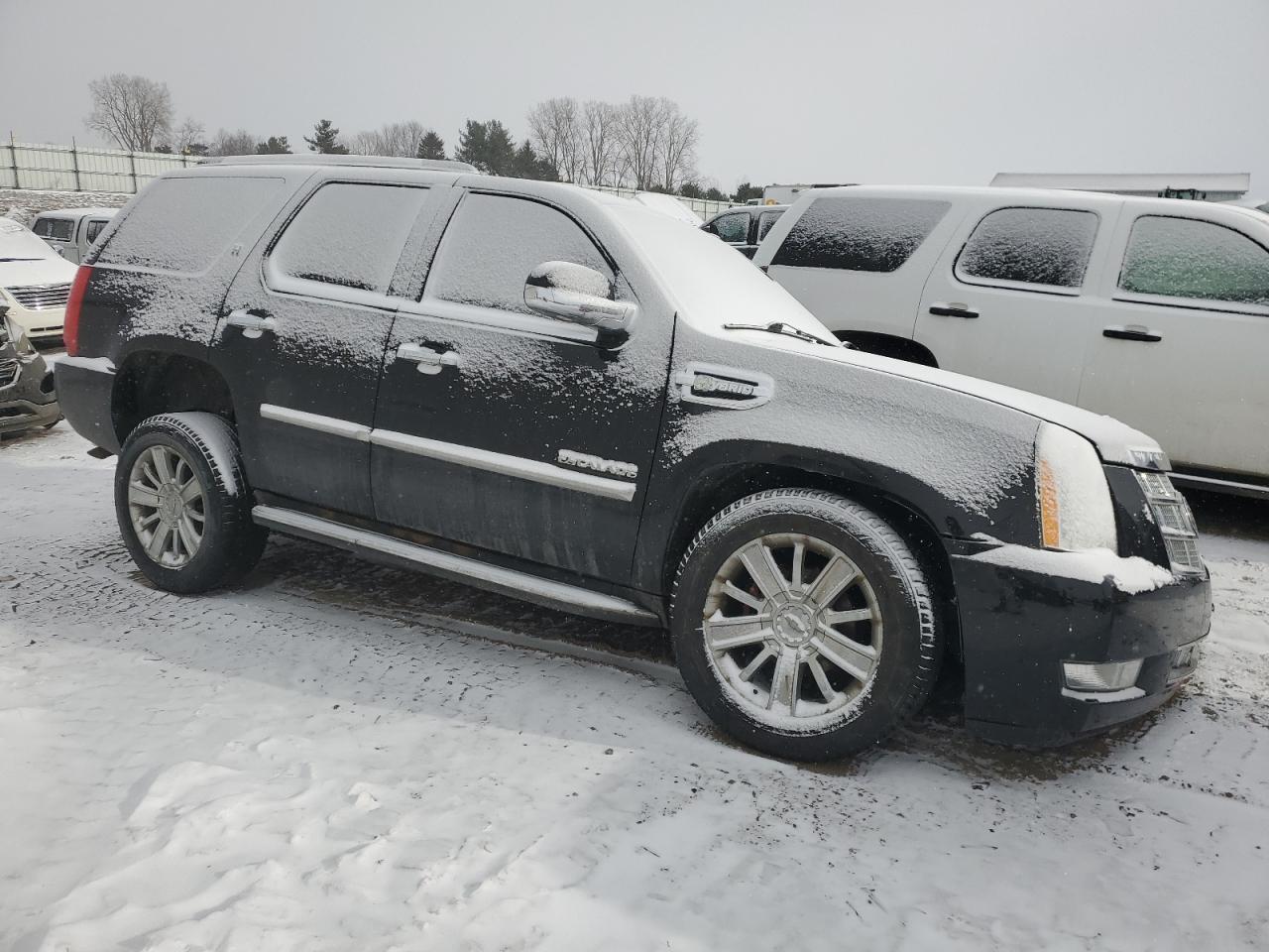 2013 Cadillac Escalade - Image 4