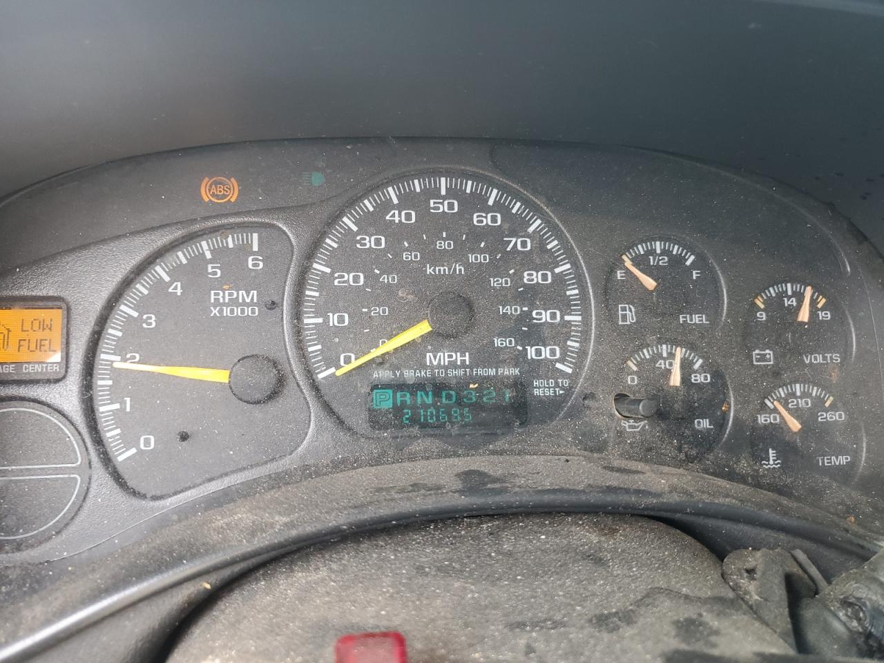 2001 Chevrolet Silverado - Image 9