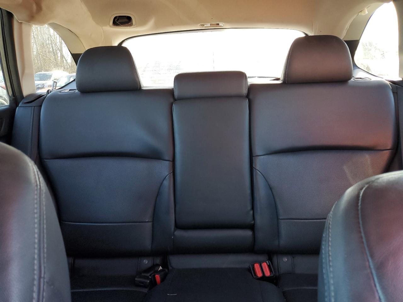 2016 Subaru Outback - Image 10