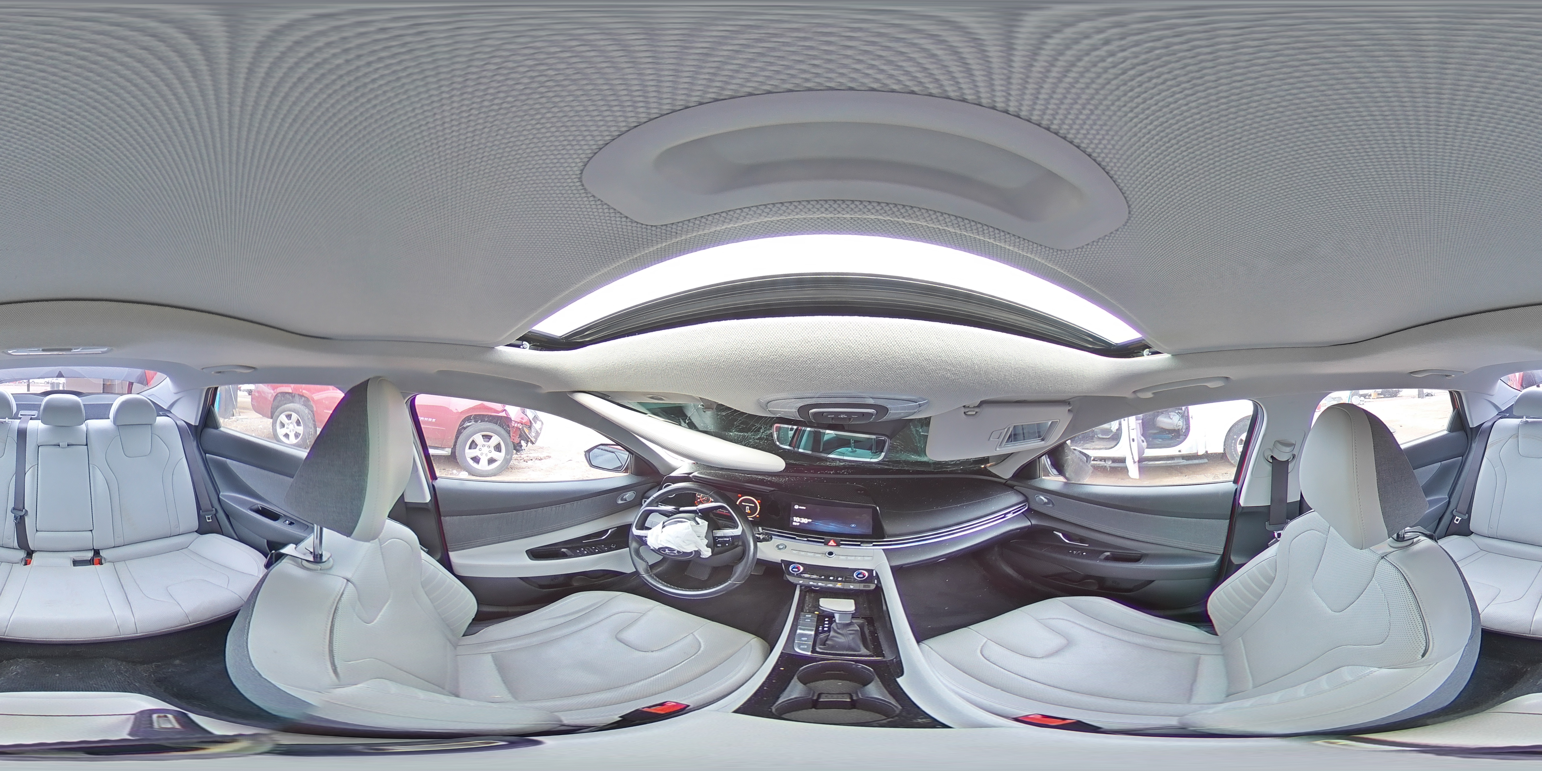 2021 Hyundai Elantra - Image 13