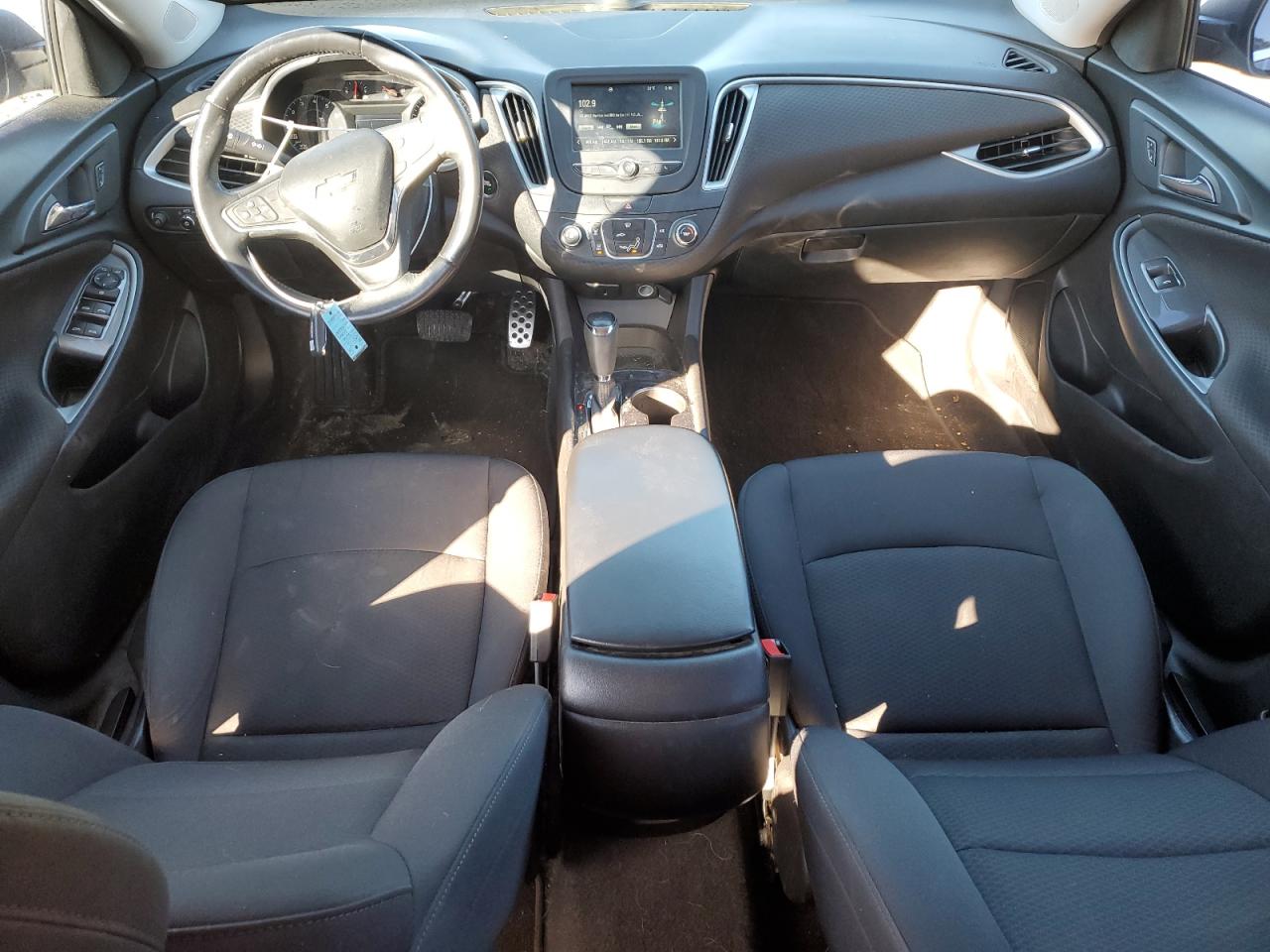 2016 Chevrolet Malibu - Image 8