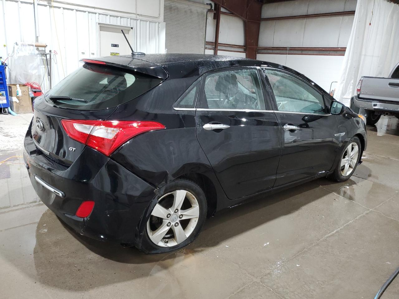 2016 Hyundai Elantra - Image 3