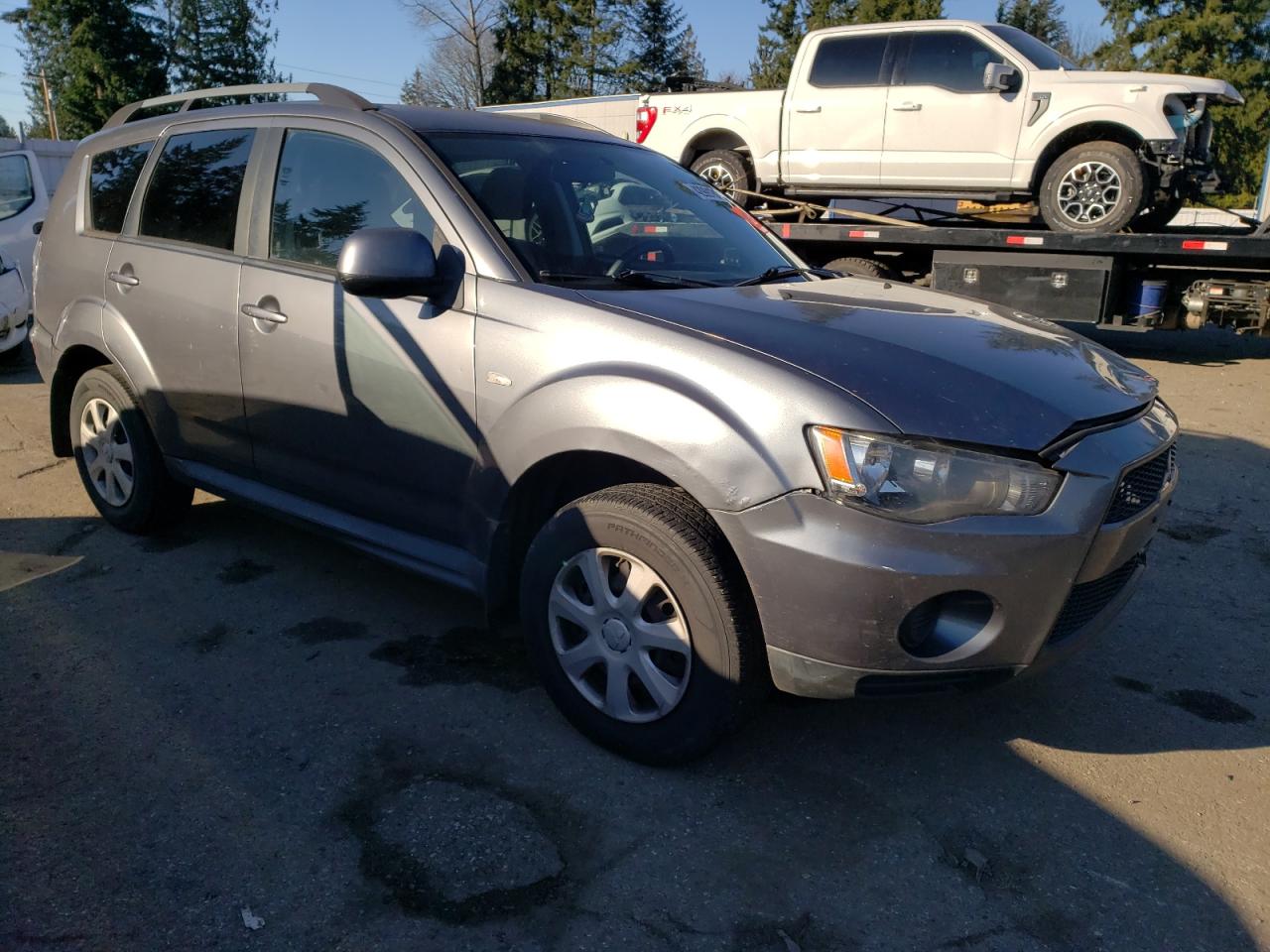 2012 Mitsubishi Outlander - Image 4