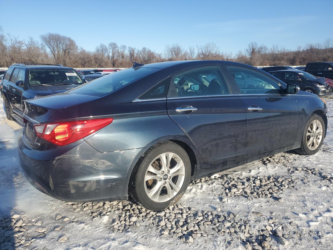 2013 Hyundai Sonata - Image 3