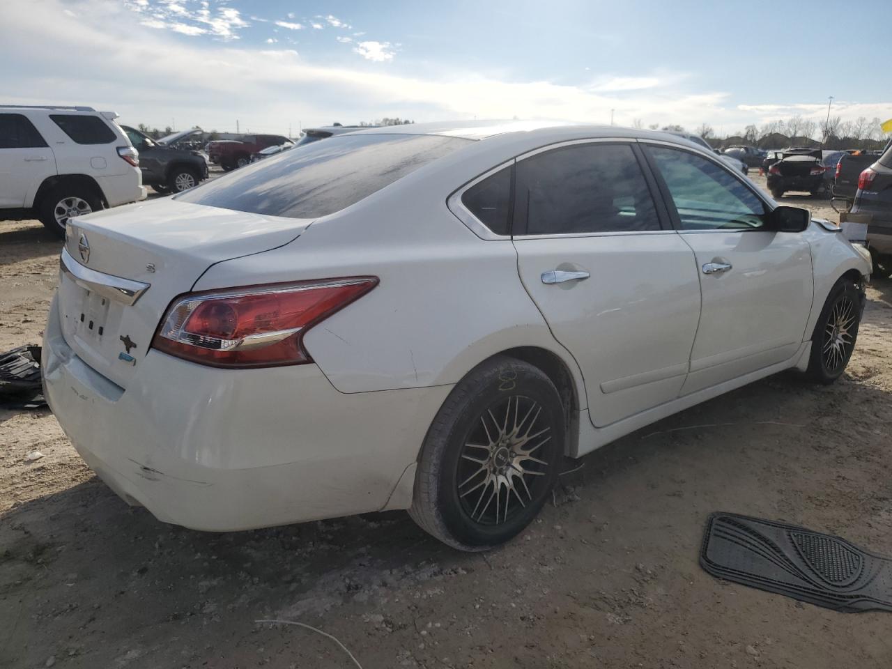 2013 Nissan Altima - Image 3