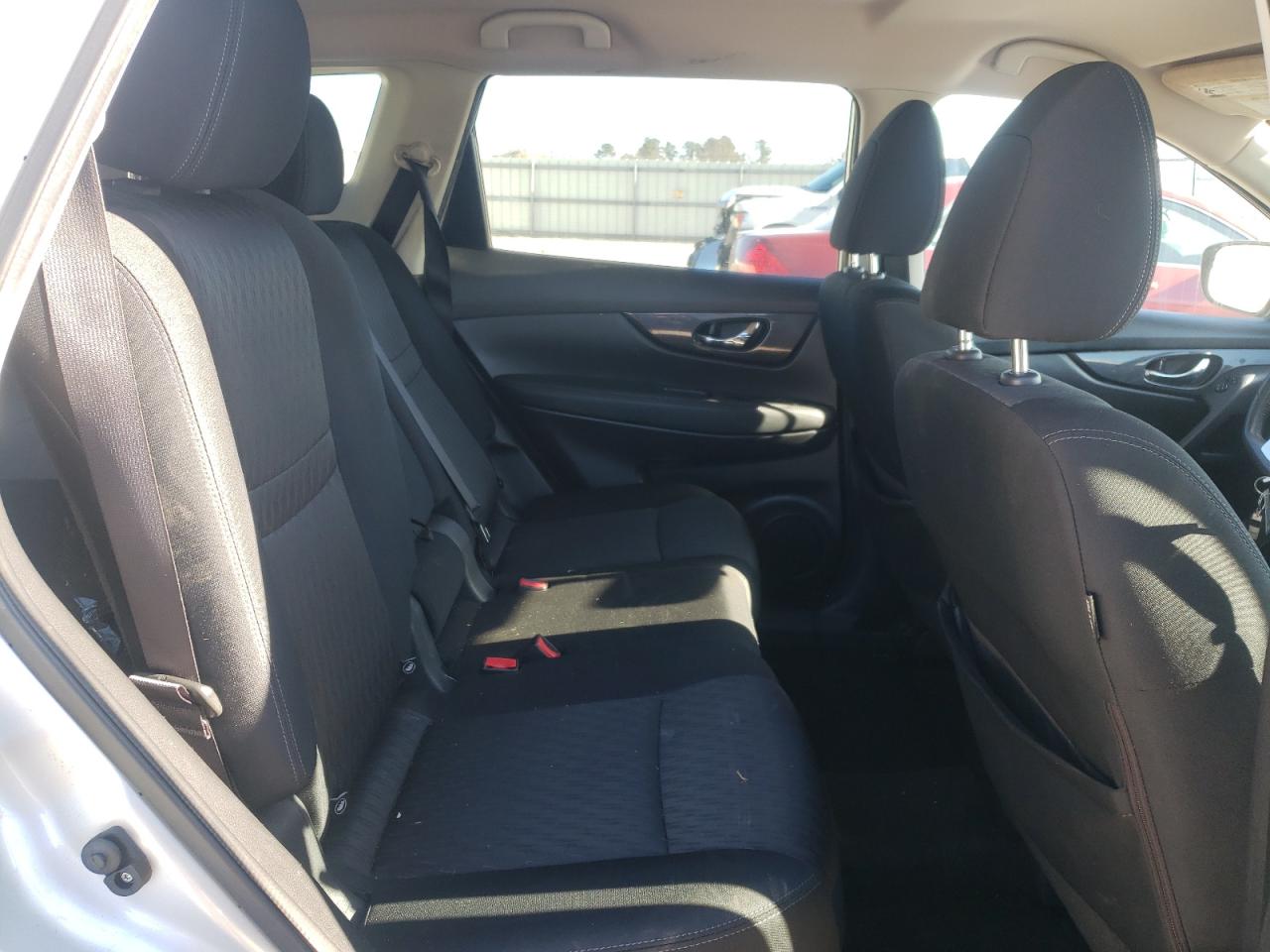 2017 Nissan Rogue - Image 11