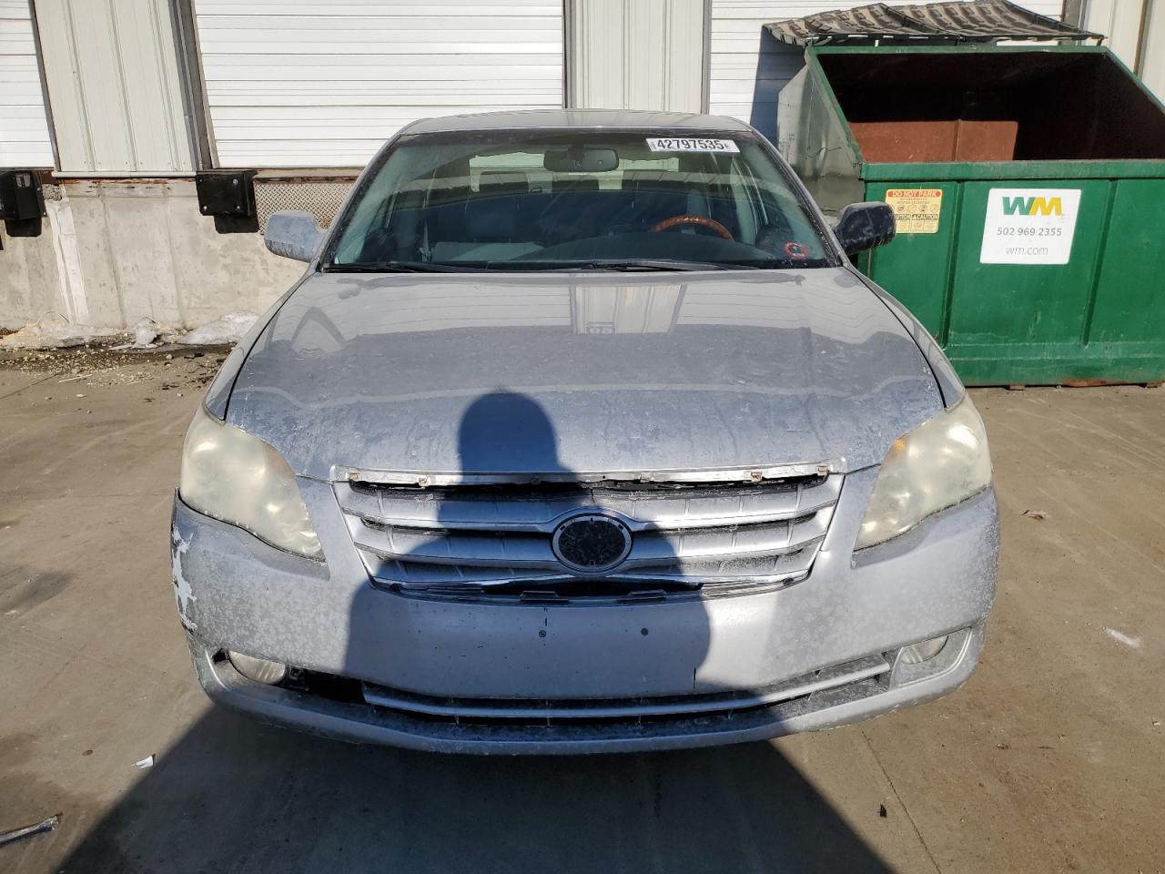 2005 Toyota Avalon - Image 5