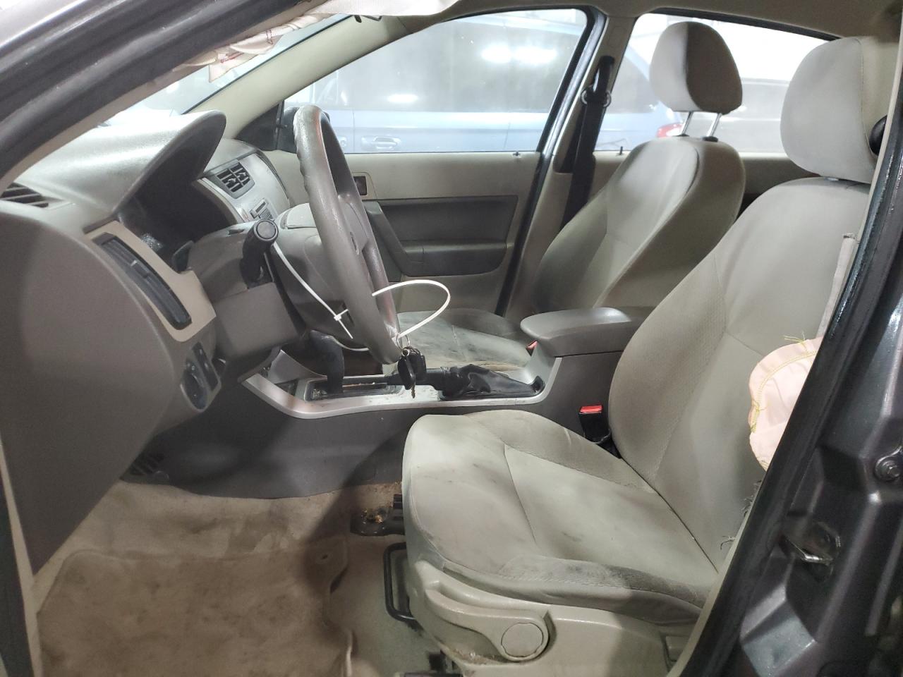 2010 Ford Focus - Image 7