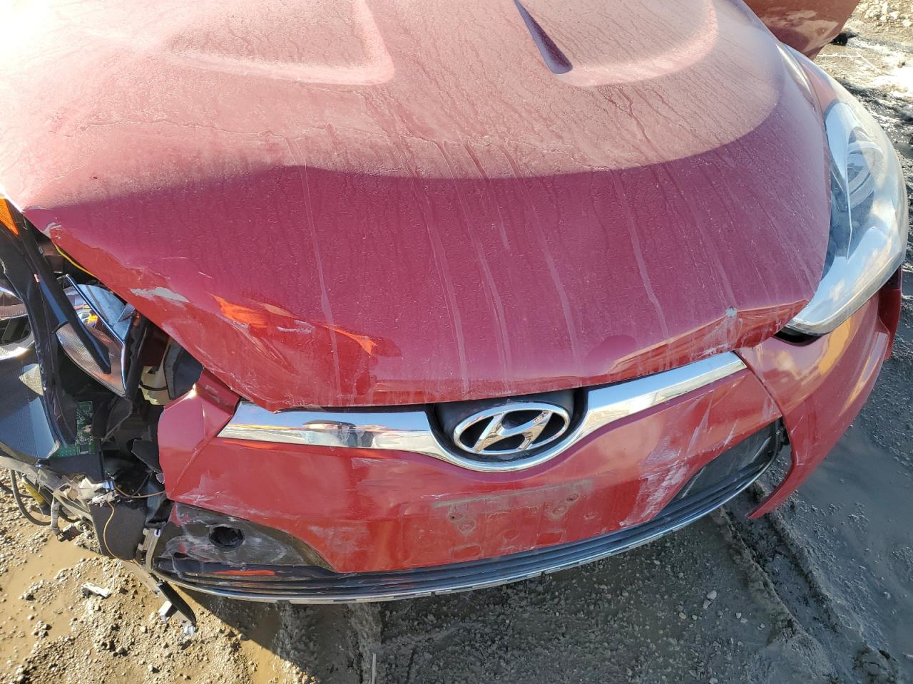 2016 Hyundai Veloster - Image 11