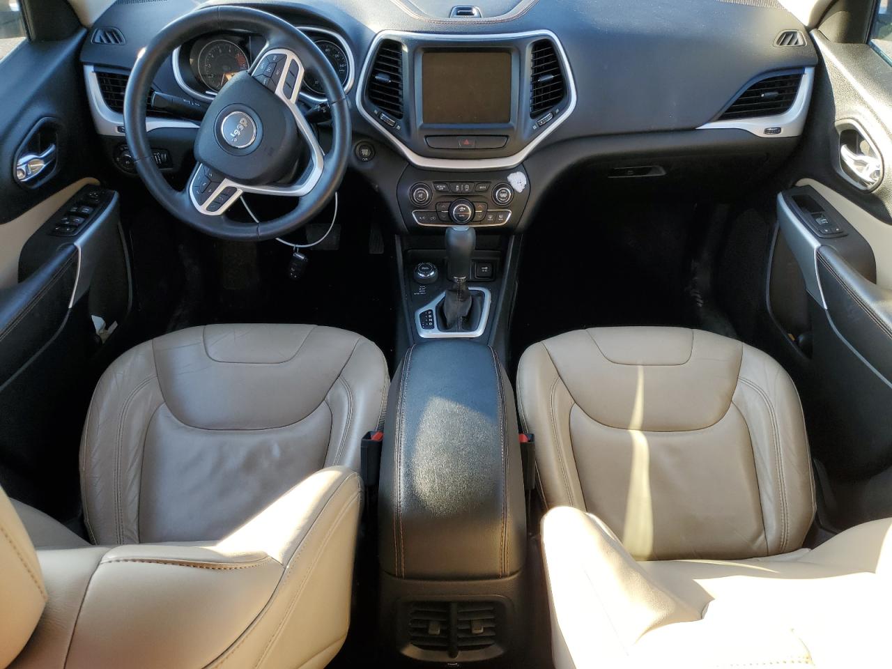 2017 Jeep Grand Cherokee - Image 8
