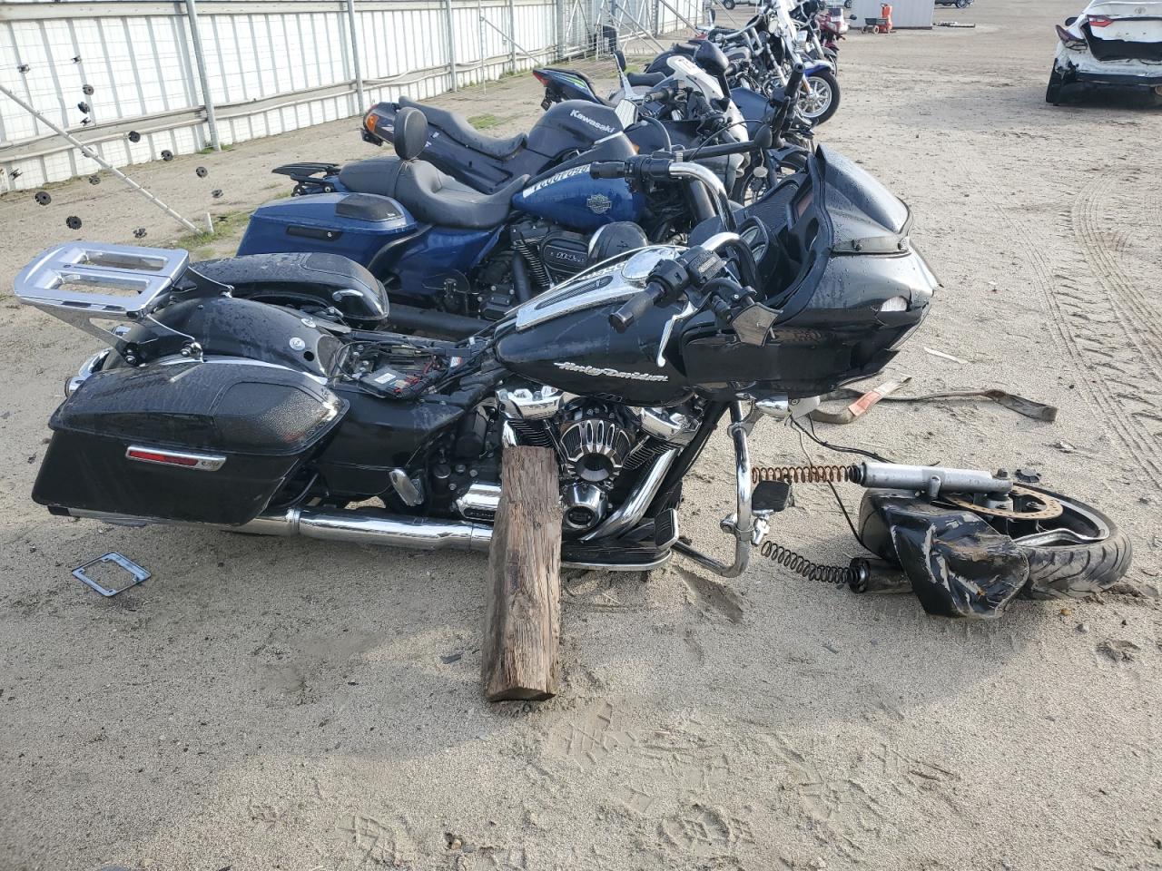 2020 Harley-Davidson Fltrx იყიდება Bakersfield-ში, CA - Front End