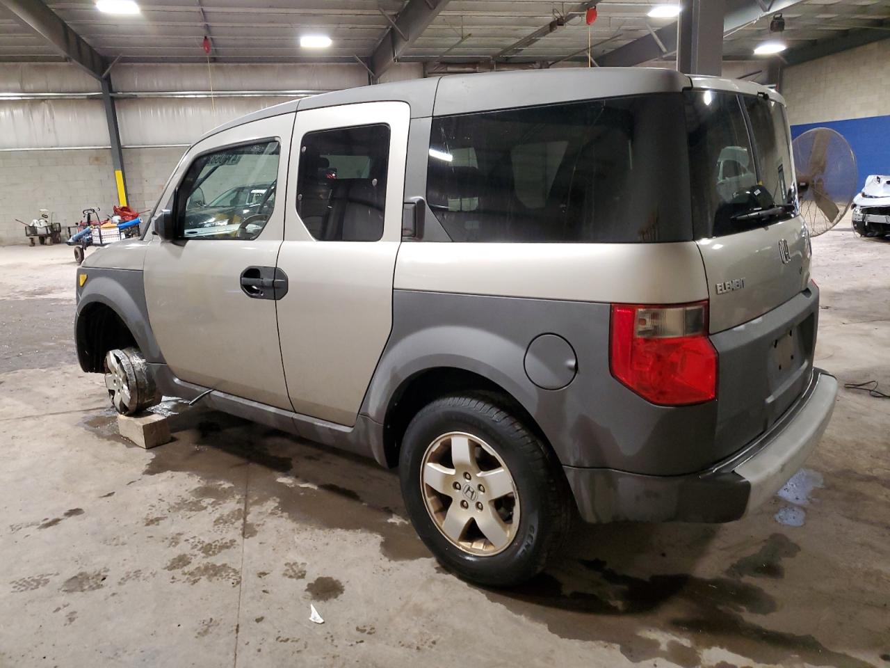 2003 Honda Element - Image 2