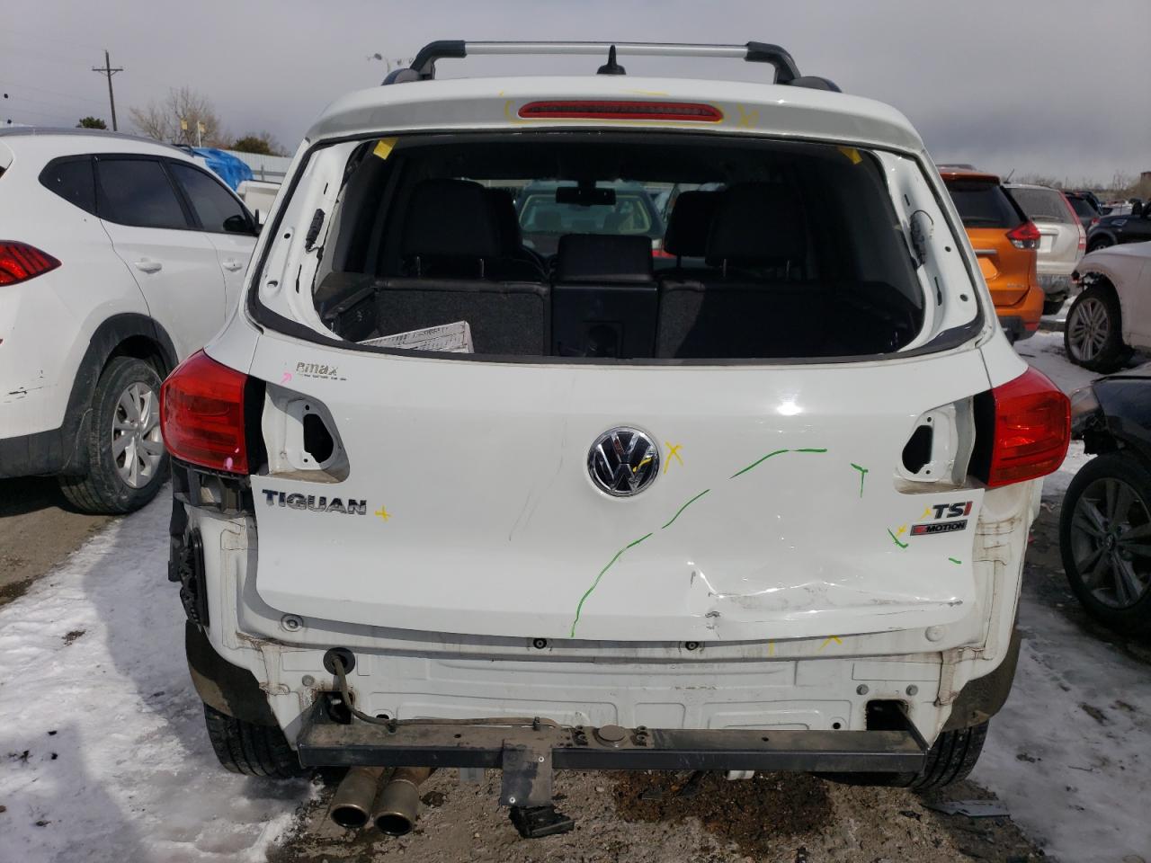 2017 Volkswagen Tiguan - Image 6