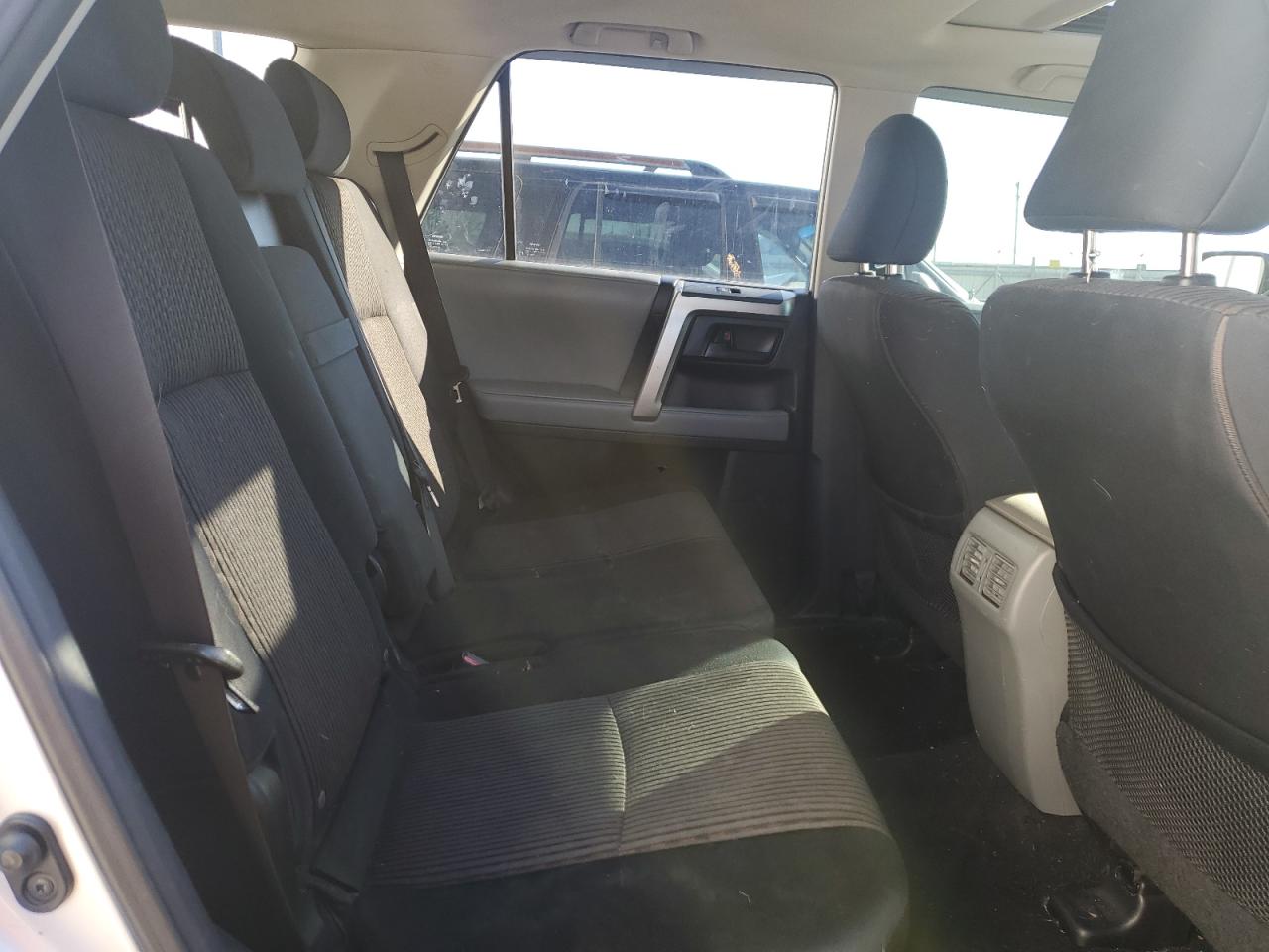 2011 Toyota 4Runner - Image 11