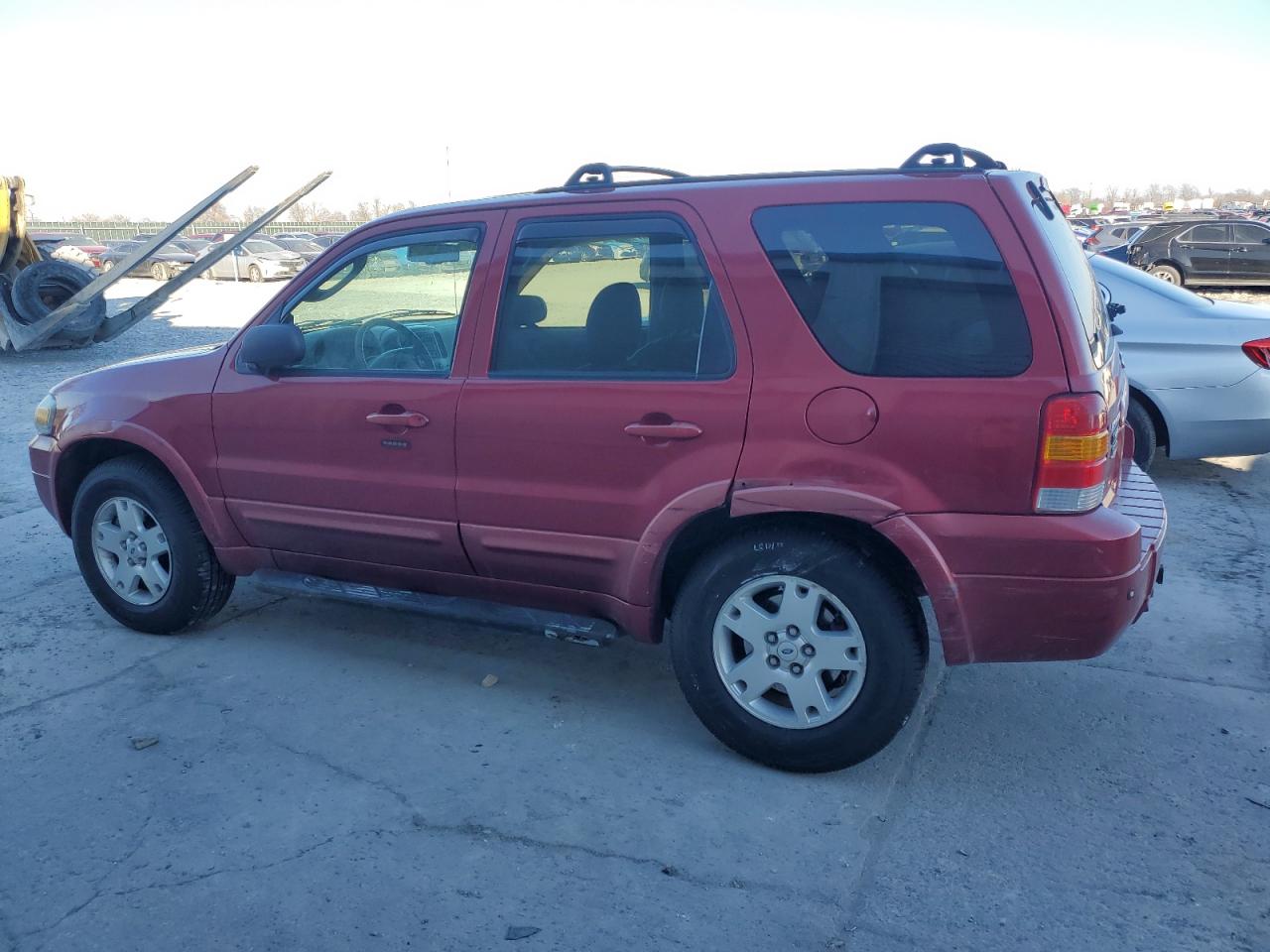 2007 Ford Escape - Image 2