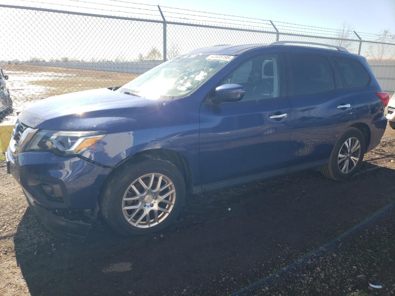 2017 Nissan Pathfinder - Image 1