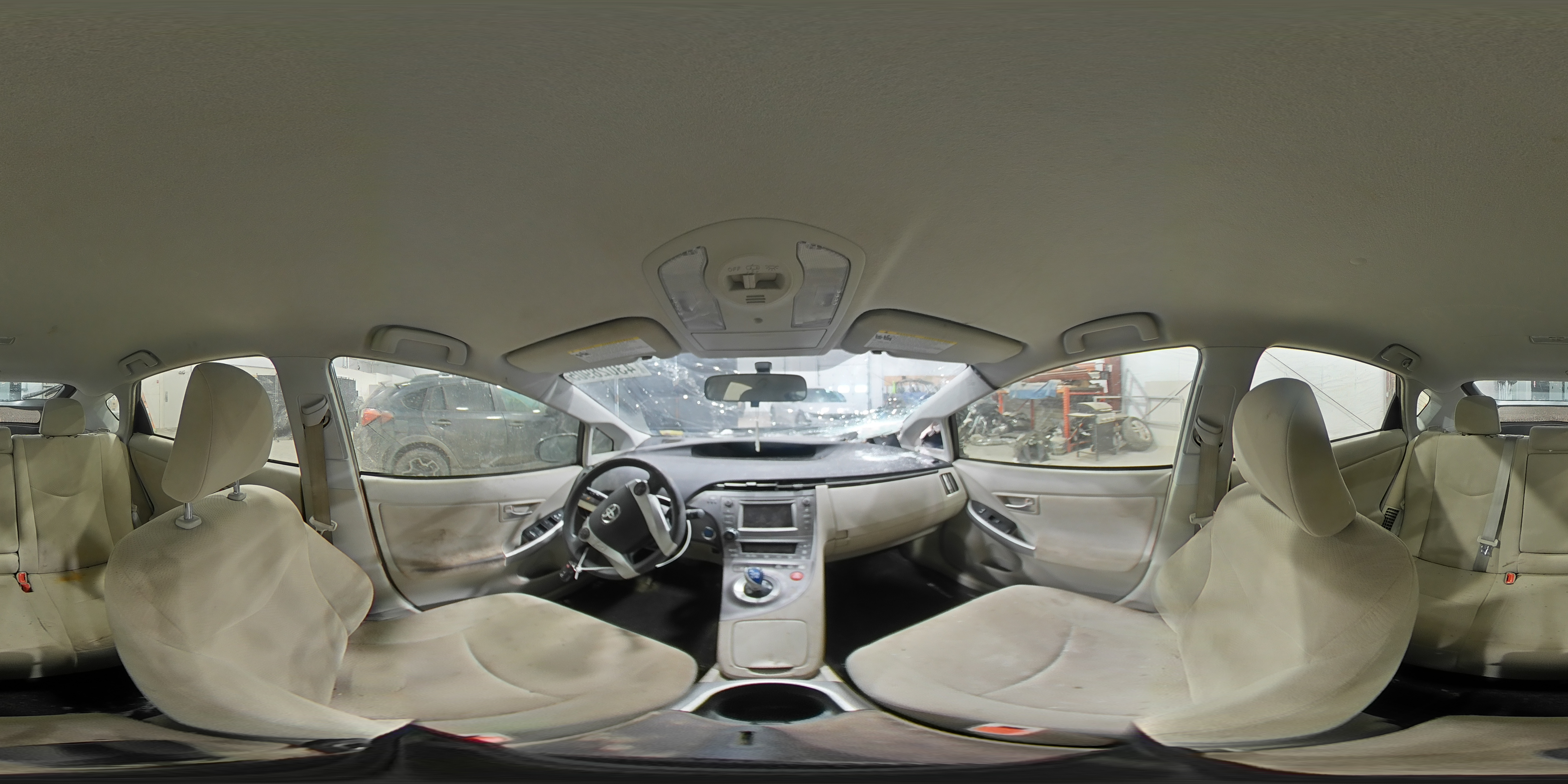 2015 Toyota Prius - Image 14