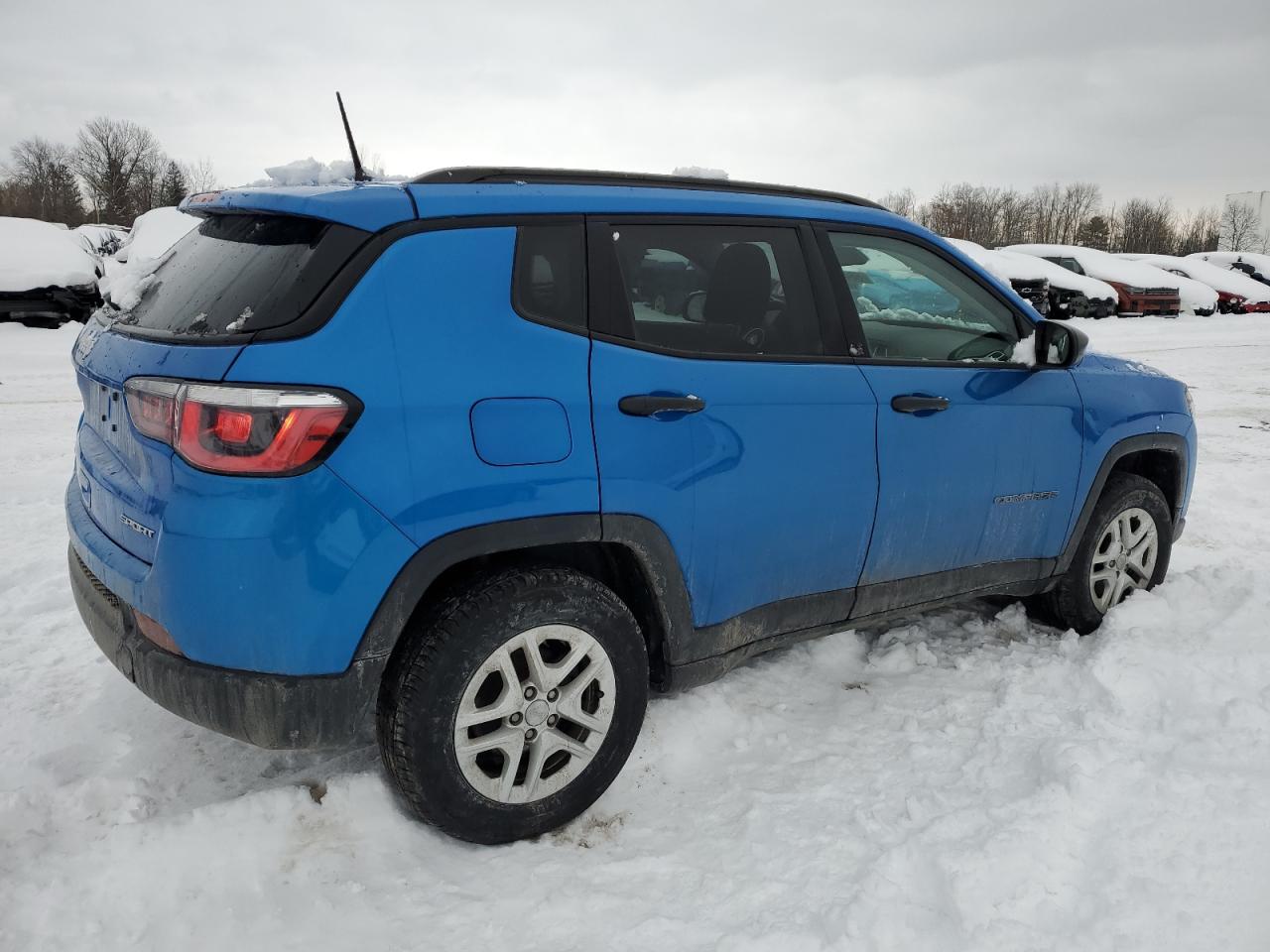 2017 Jeep Compass - Image 3