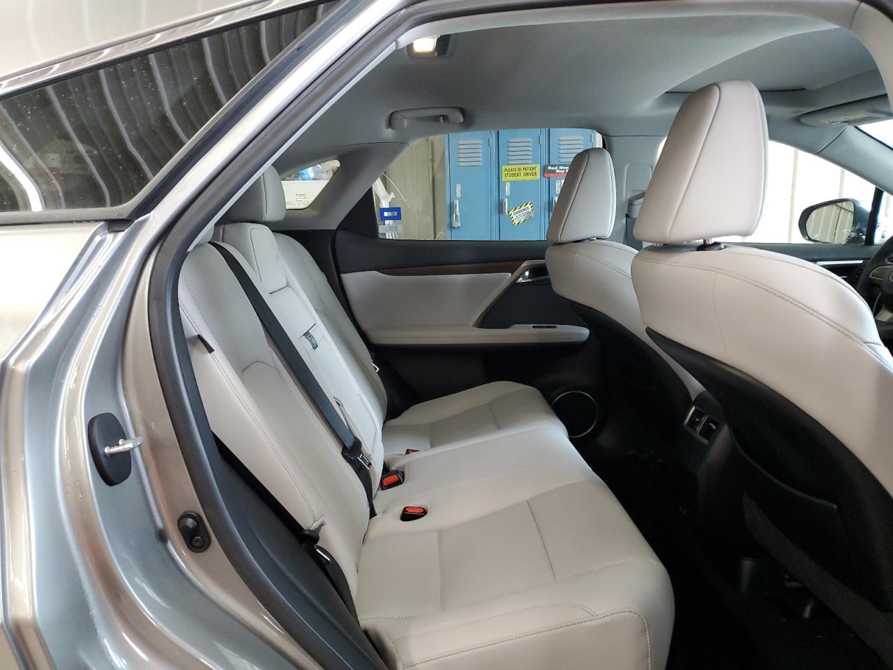 2022 Lexus RX - Image 11