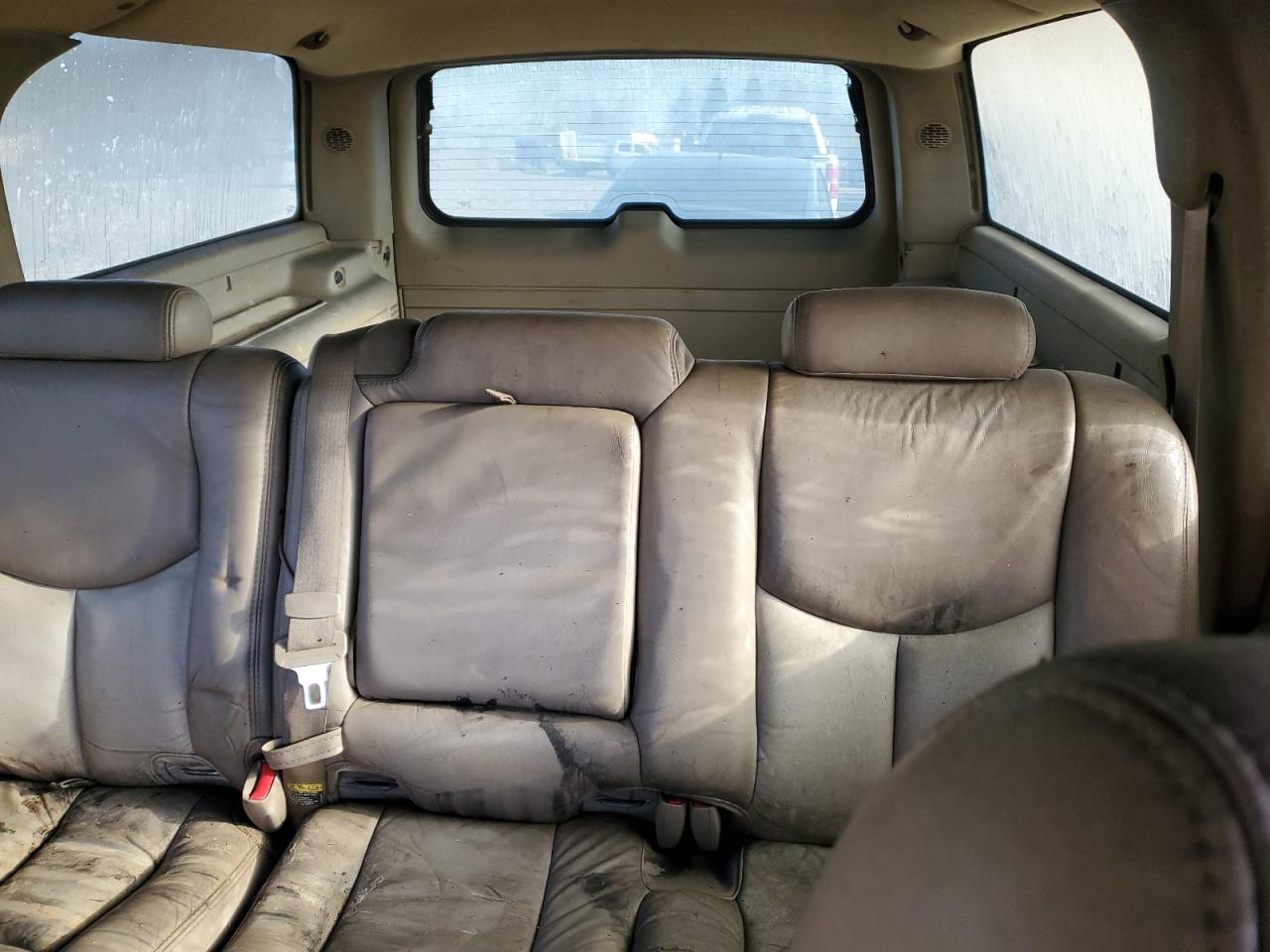 2003 GMC Yukon - Image 10