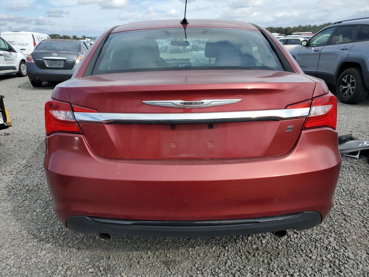 2013 Chrysler 200 - Image 6