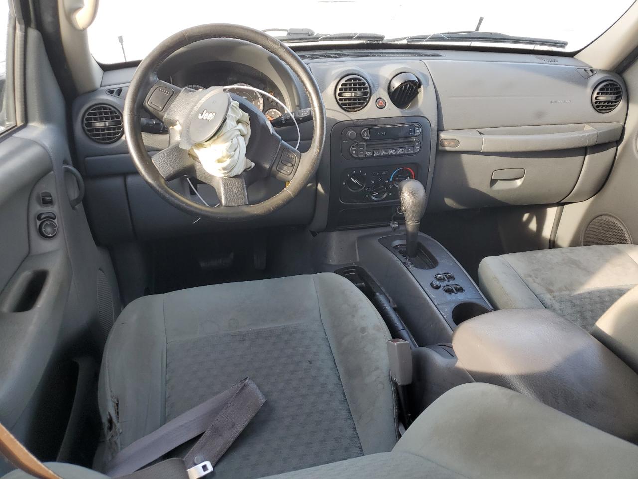 2007 Jeep Liberty (North America) - Image 8