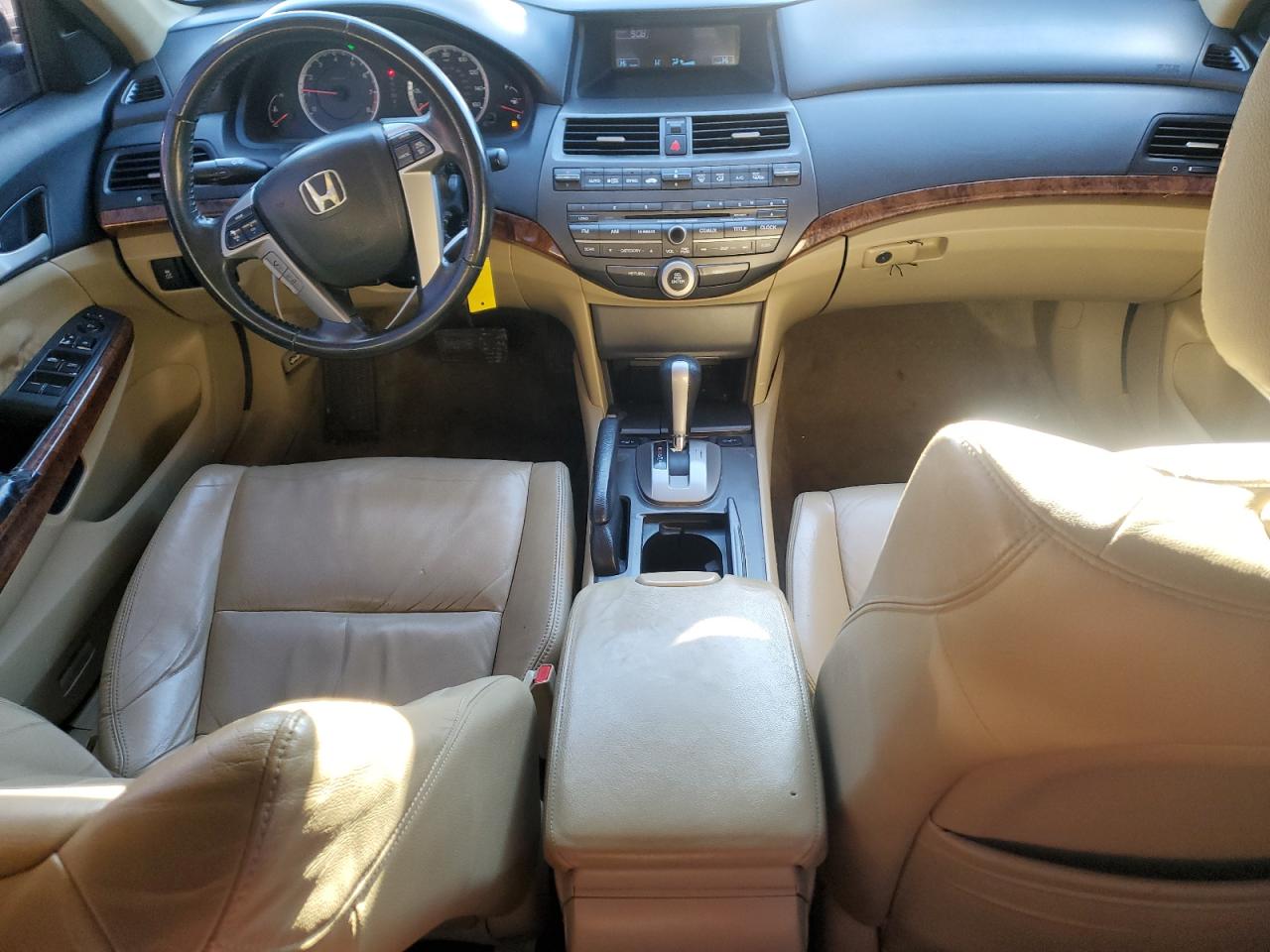 2012 Honda Accord - Image 8