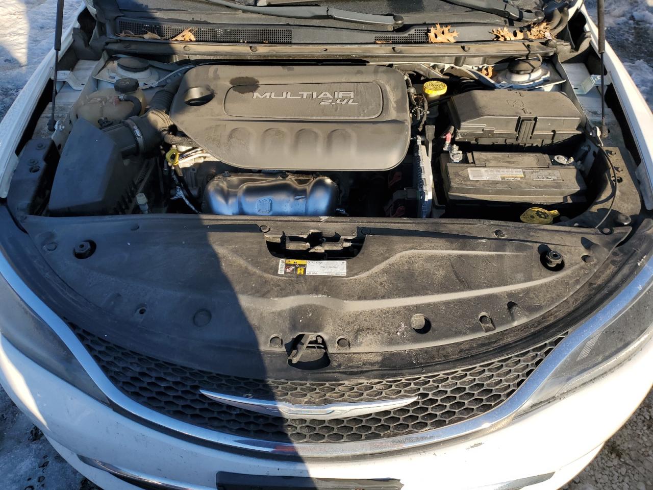 2015 Chrysler 200 - Image 11