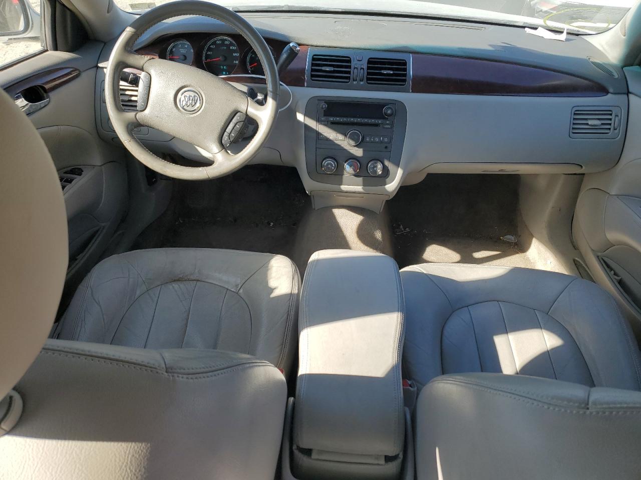 2010 Buick Lucerne - Image 8