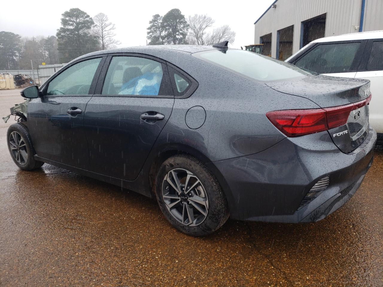 2024 Kia Forte - Image 2